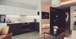 In ROI DE SICILE Rivoli, all of our apartments and studios are settled with full equiped kitchen ! 
Soon you will have the opportunities to cook in it the Frenchiest dessert : macaroons ! 
Check out our video below for the full tuto, our dedicated chef can even come in your apartment to provide you the lessons !

We look forward to make you discover the #roidesicileexperience !

#apartments #hotel #paris #kitchen #cook #pastry #taylormadeexperience #roidesicilecollection #roidesicilerivoli #roidesicileexperience #luxuryhotel #apartmenthotel
